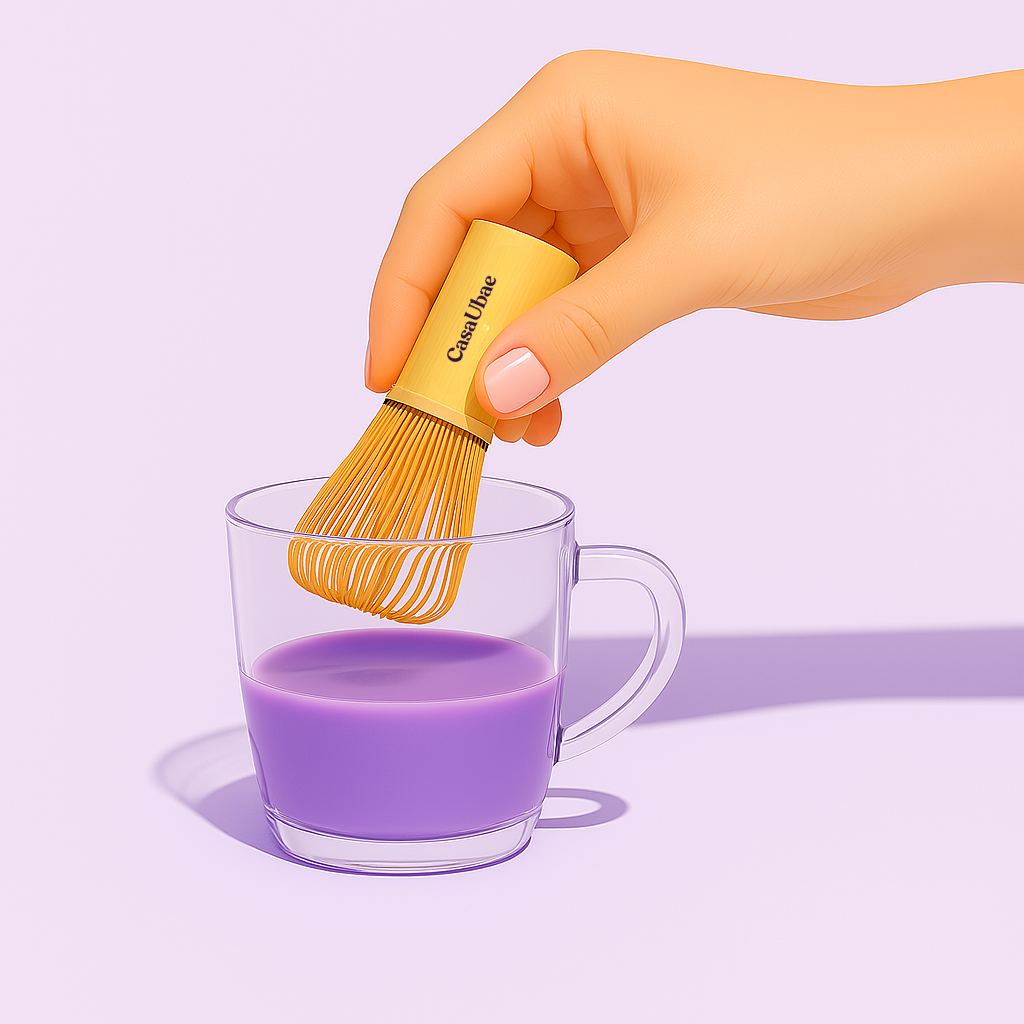 tasse d'ube et fouet en bamboo